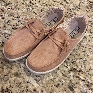 Hey Dudes size 10